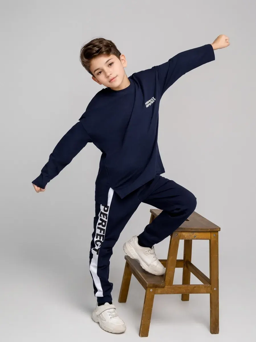 Спортивный костюм для мальчика в школу