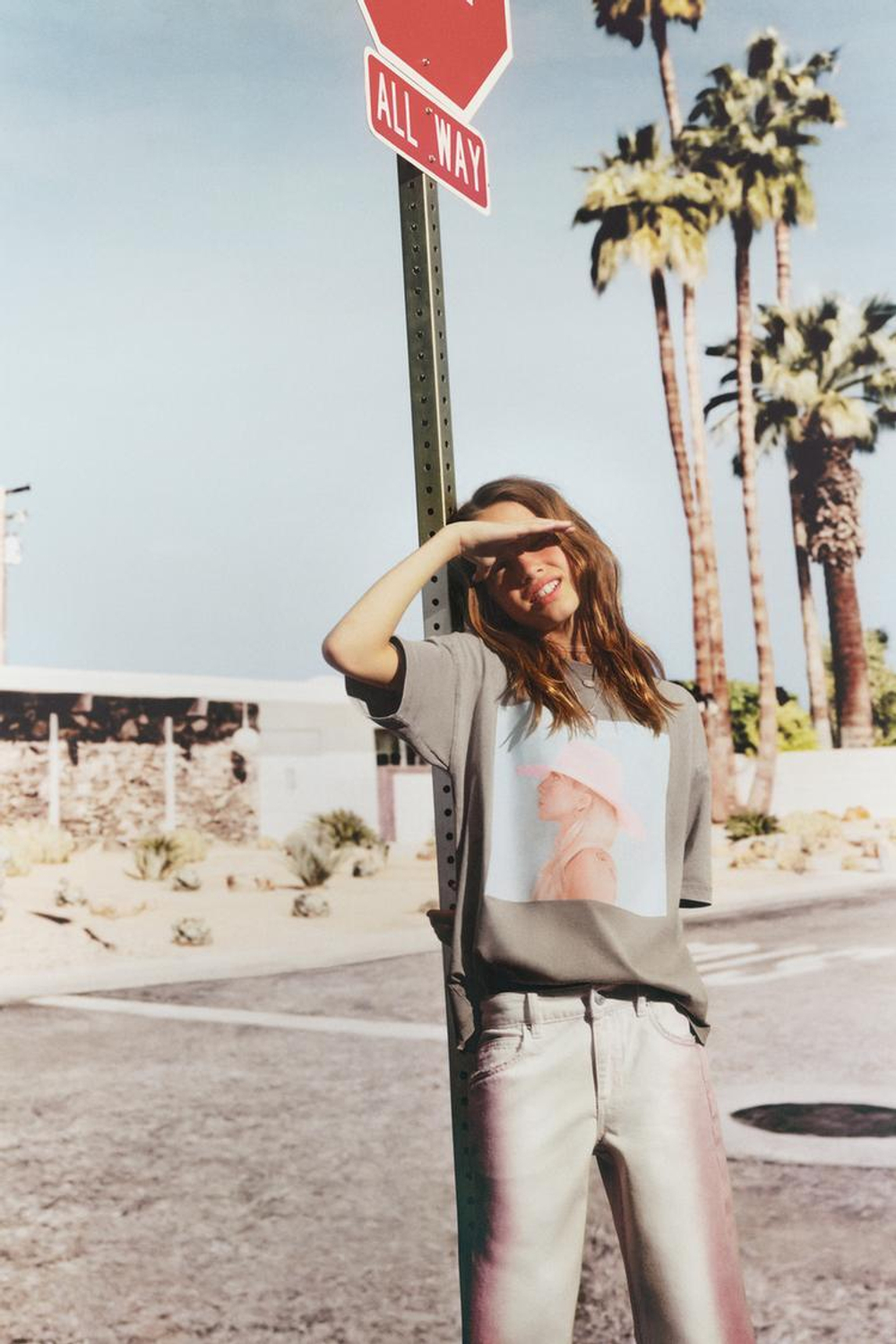 ZARA ФУТБОЛКА С ПРИНТОМ LADY GAGA ©, СВЕТЛО-СЕРЫЙ