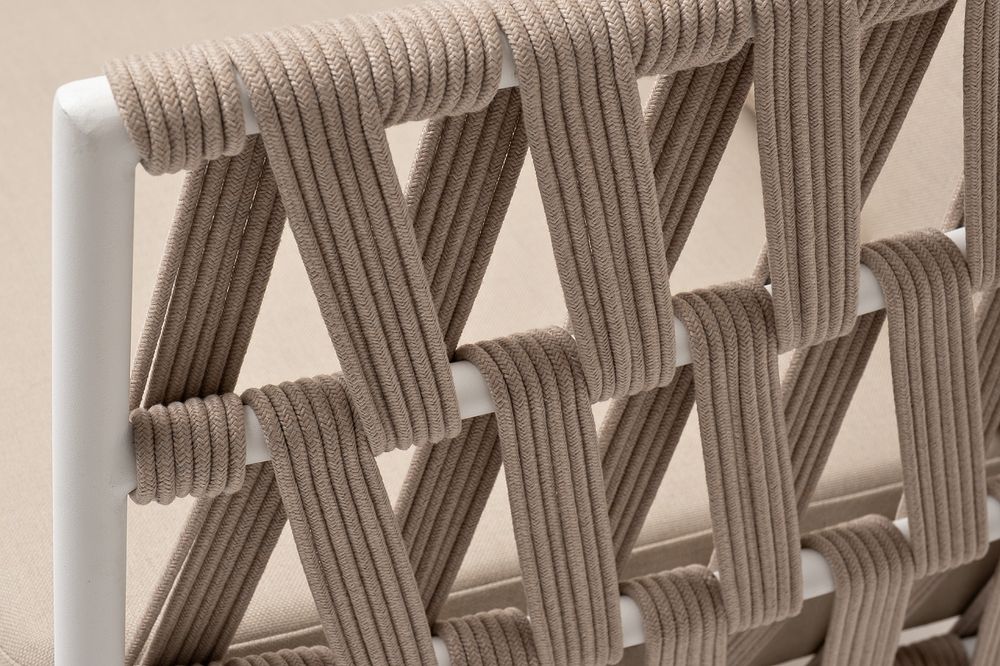 "Диего" диван 2-местный плетеный из роупа, основание дуб, каркас алюминий светло-серый (RAL7035) шагрень, роуп бежевый круглый, ткань бежевая 15052