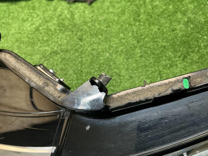 Стекло и корпус фары Toyota Camry xv70 (2017-2021)