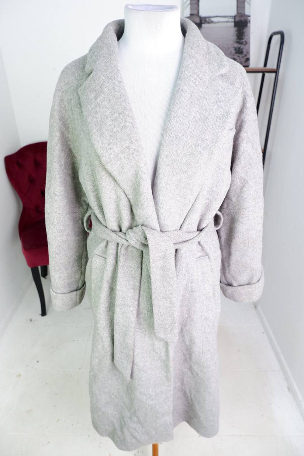 Пальто Zara с поясом, маркировка М, визуально на 46 размер