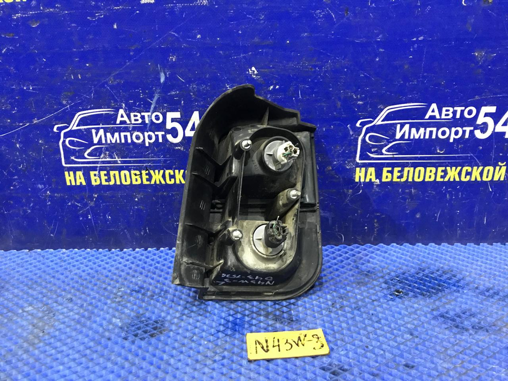 Стоп левый MITSUBISHI CHARIOT 1994