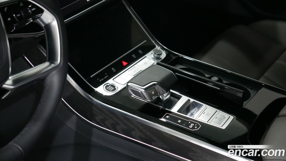 Audi A8 (D5) 55 TFSI Quattro Premium LWB (12.2022)