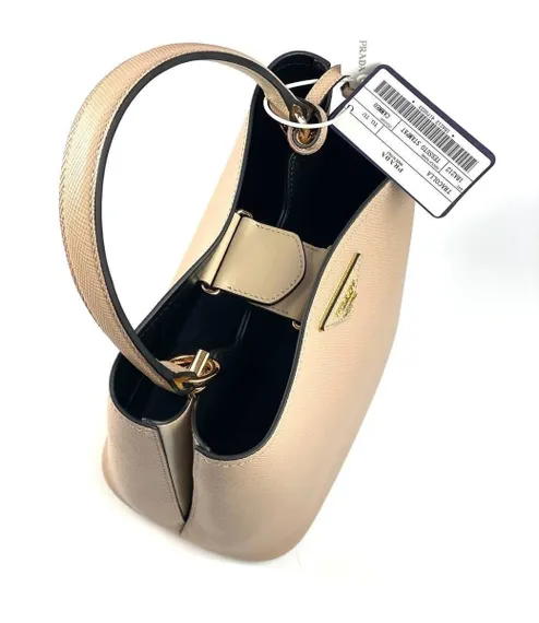 Сумка Prada Panier из кожи Saffiano