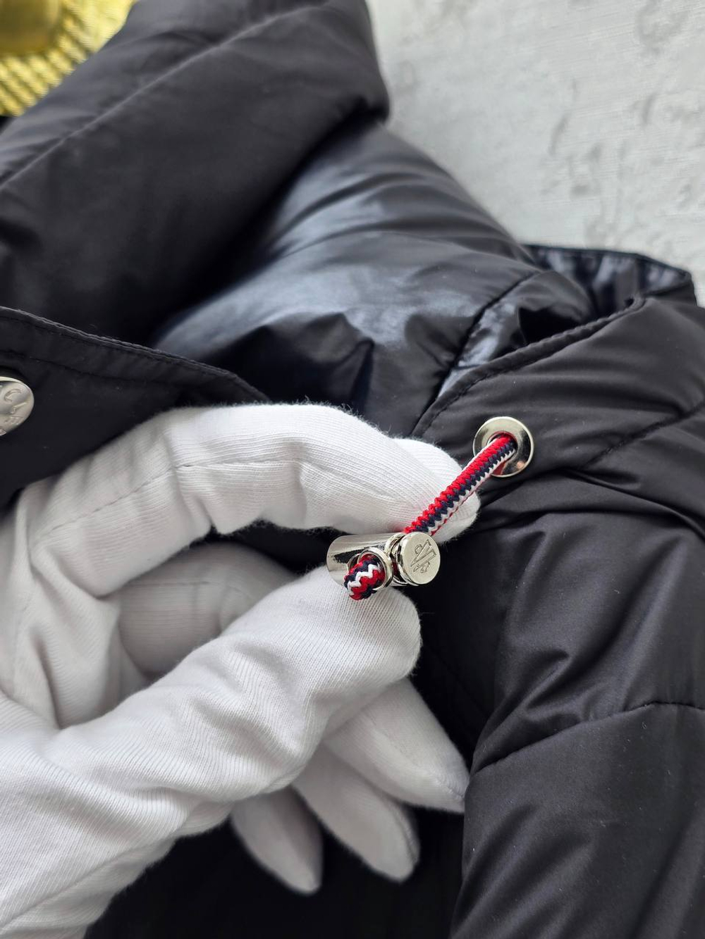 Пуховик Moncler