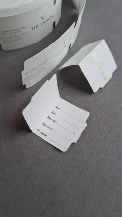 Печать золотой фольгой и черным