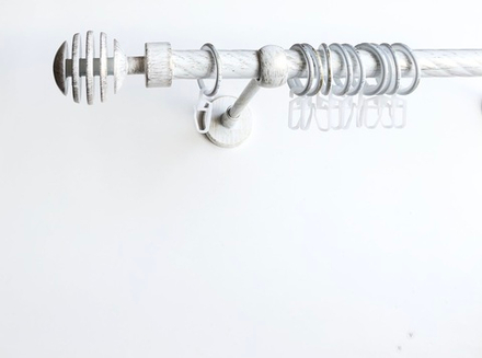 Карниз кованый витой для штор "Шар скан" d20 мм однорядный, цвет белое золото