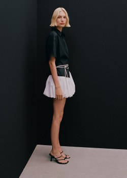 Льняная рубашка с короткими рукавами