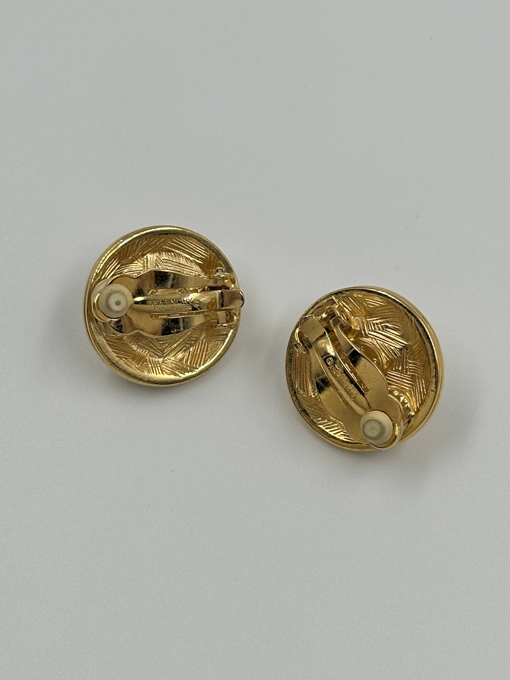 Клипсы с «жемчугом» Givenchy