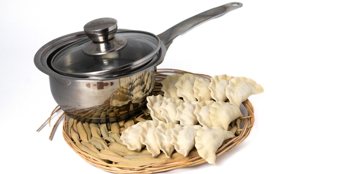 Пельмени и вареники ручной лепки