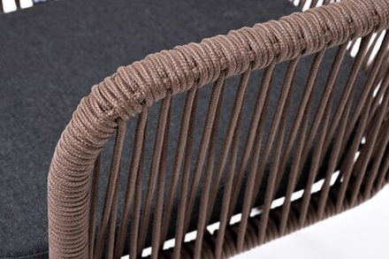 "Лион" стул плетеный из роупа, каркас из стали коричневый (RAL8016) муар, роуп коричневый круглый, ткань темно-серая 027