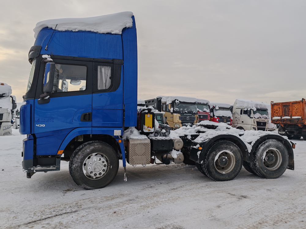 Shacman (Shaanxi) SX* 6x4 Седельный тягач SX42584V324 (Дизельный, 11,6 л, 423 л.с., МТ)