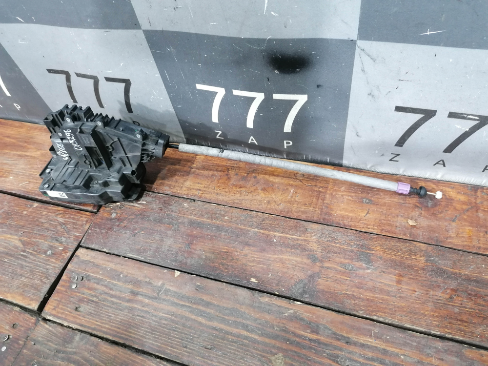 Замок двери задней правой GL GLS X166, ML GLE W166 Б/У Оригинал A0997300835