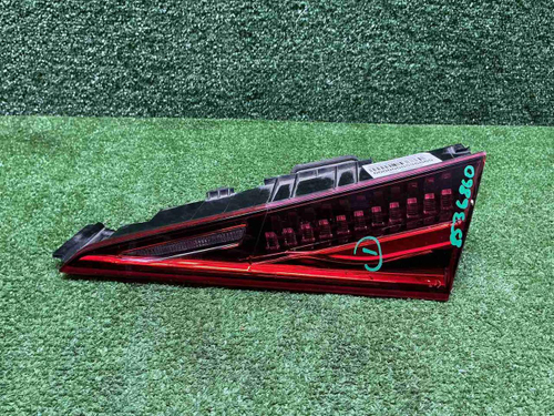 Фонарь правый внутренний Mercedes S W223 (20-нв)