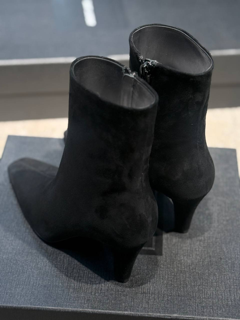 Ботильоны Yves Saint Laurent