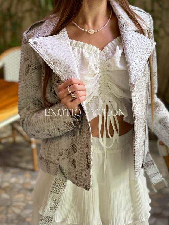 Женская куртка из питона белый мотив JT-115