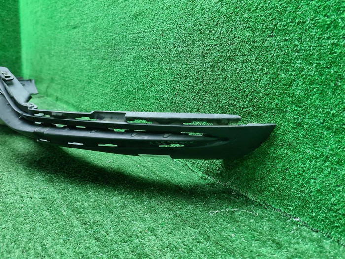 Юбка переднего бампера Mercedes GLC X253 19-22 AMG