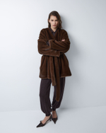 Шуба из искусственного меха норки коричневый