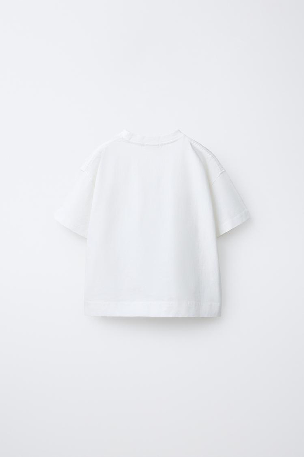 ZARA ФУТБОЛКА С ВЫШИВКОЙ, ЭКРЮ