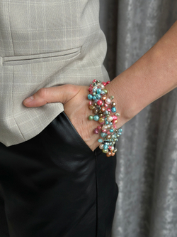 Браслет "Фруже" нити натурального цветного тонированного жемчуга на леске, оттенок золото