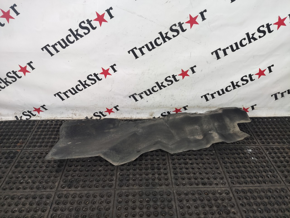 Шумоизоляция двигателя левая