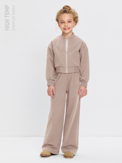 Укороченный бомбер из футера на молнии