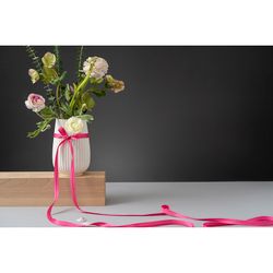 Ваза белого цвета из коллекции Edge, 20 см