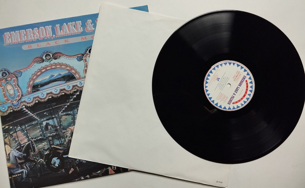 Винтажная виниловая пластинка LP Emerson, Lake and Palmer Black Moon (UK 1992)