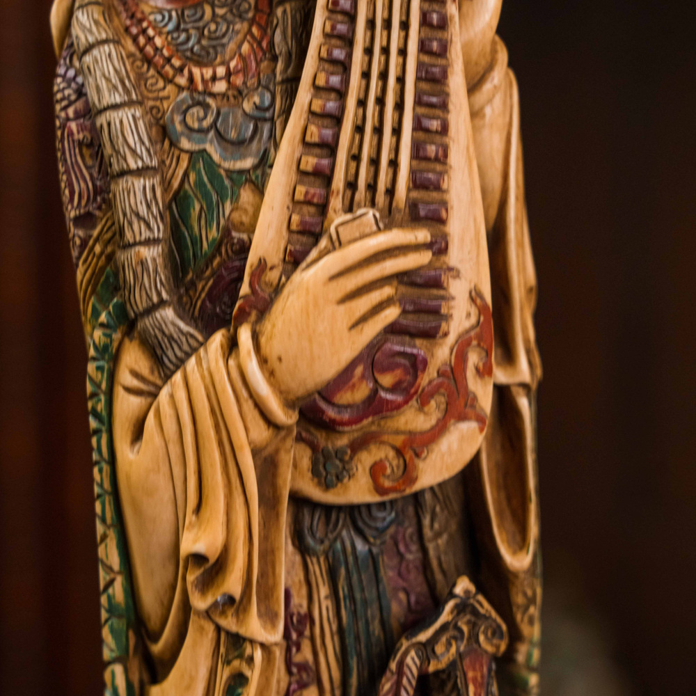 «Императрица играющая на пипе» — символизирует власть, гармонию, красоту и искусство