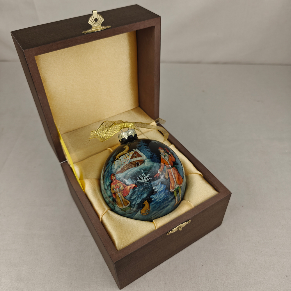 Коллекционный елочный шар с круговой росписью Палех "Морозко" в футляре
