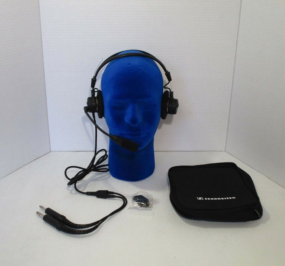 Sennheiser Hme 45-CA авиационная гарнитура. Наушники: 20-18 000 Гц,1200 Ом. Микрофон: конденсаторный 300-5,000 Hz.