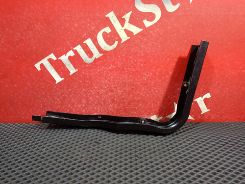 Кронштейн крыла правый