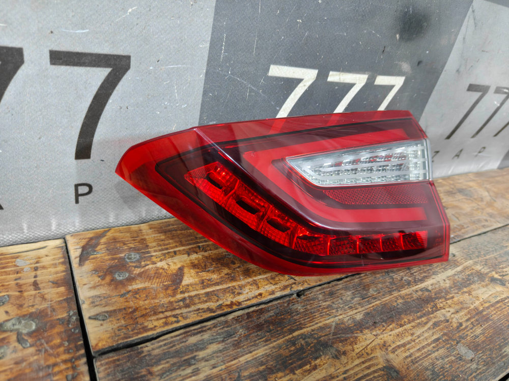 Фонарь зaдний пpавый LADA Vesta 22-нв Б/У Оригинал 8450040004