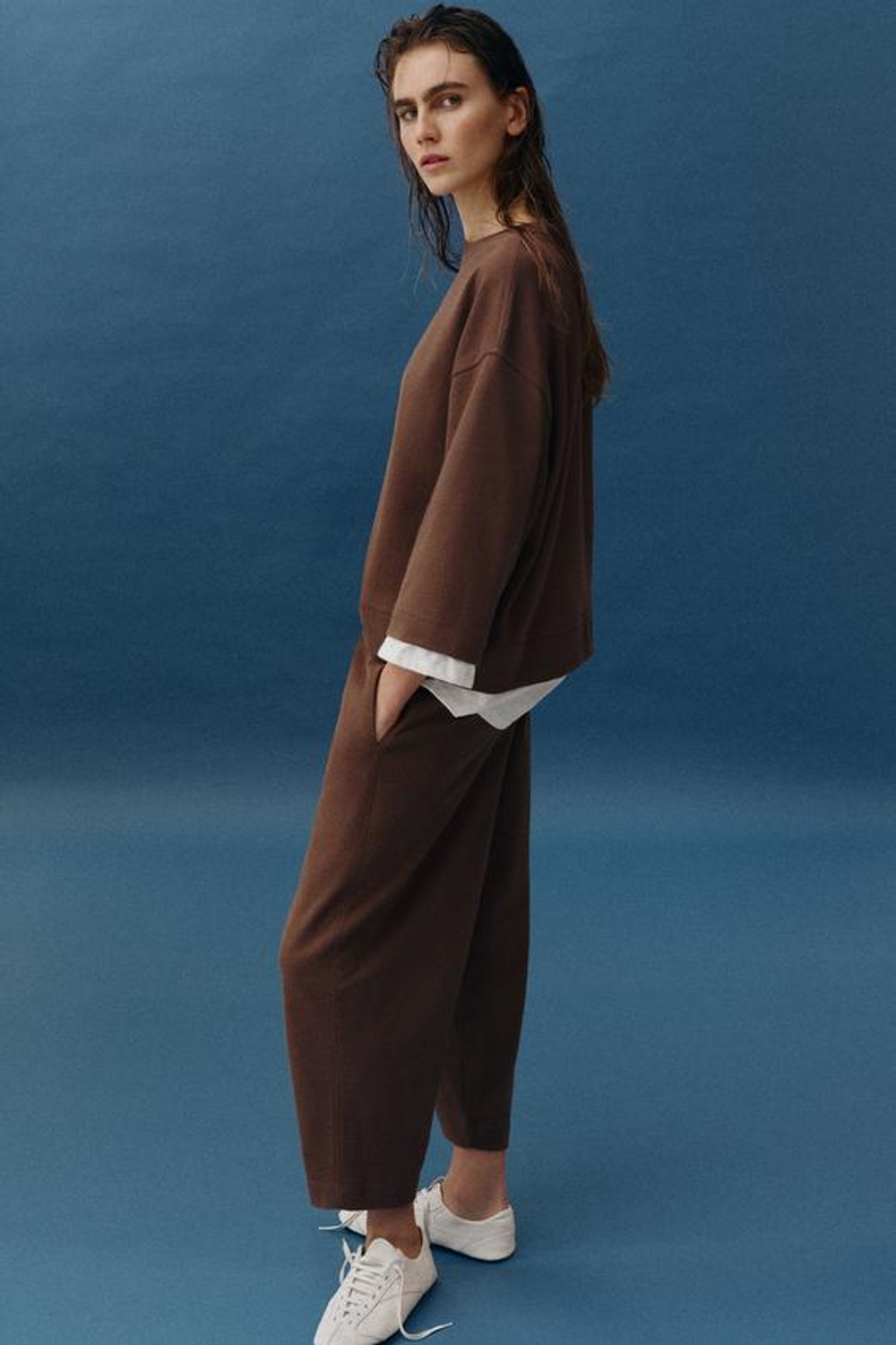Свитшот с контрастными рукавами - ZARA