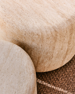 Цементный столик Drasi с отделкой под травертин Ø46 см