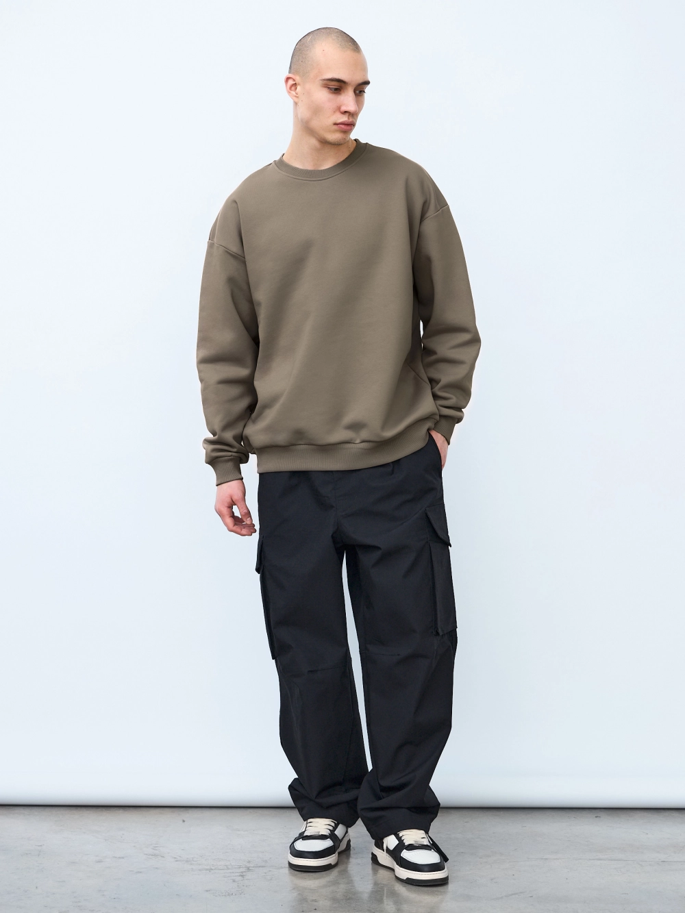 Свитшот оверсайз, без начеса (серо-оливковый)