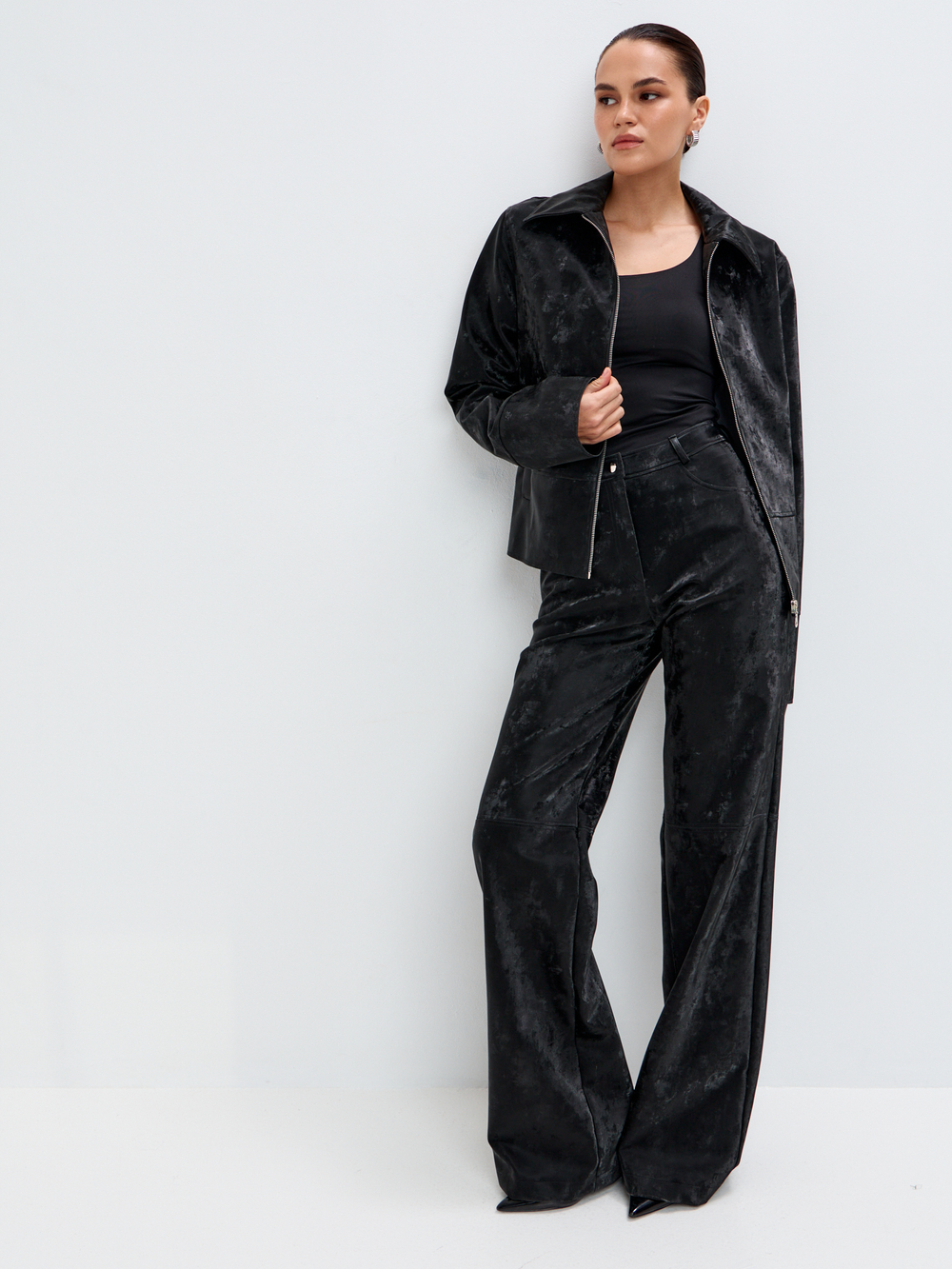 Брюки Боуи из экокожи в оттенке опал