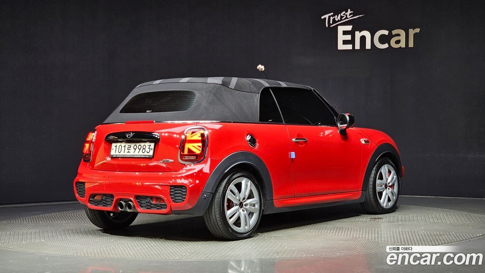 Mini Cooper S Convertible JCW (09.2020)