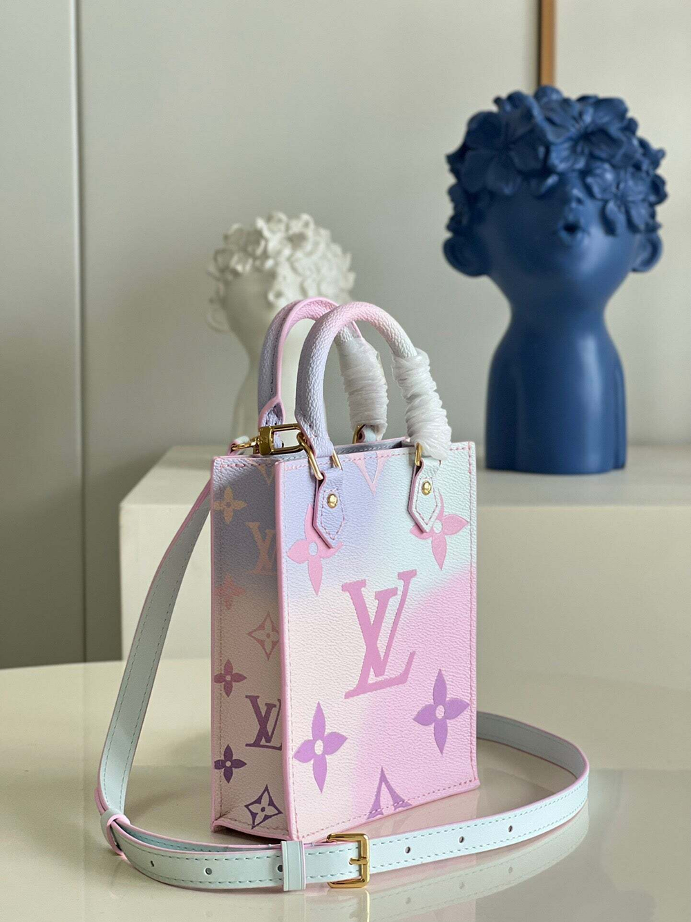 Louis Vuitton Petit Sac Plat
