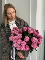 Фиолетовые одноголовые розы