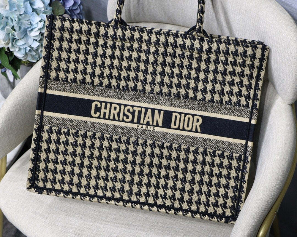 Christian Dior Book Tote 42 cm
