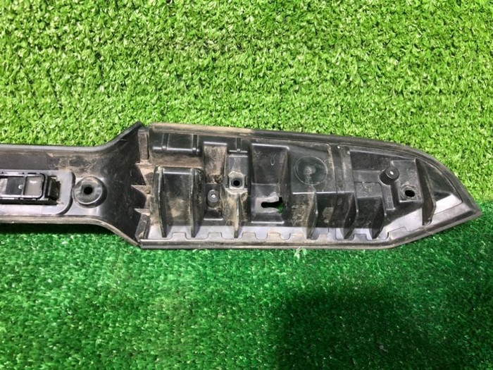 Накладка крышки багажника Chevrolet Tahoe 4 14-21