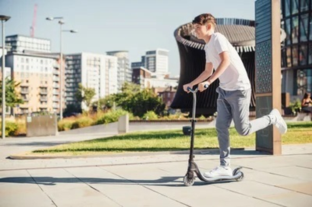 Самокат Городской Globber Flow 125 Lights со светящимися колёсами, фиолетовый фиолетовый