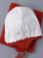 Шапка вязаная для мальчика на завязках и снуд