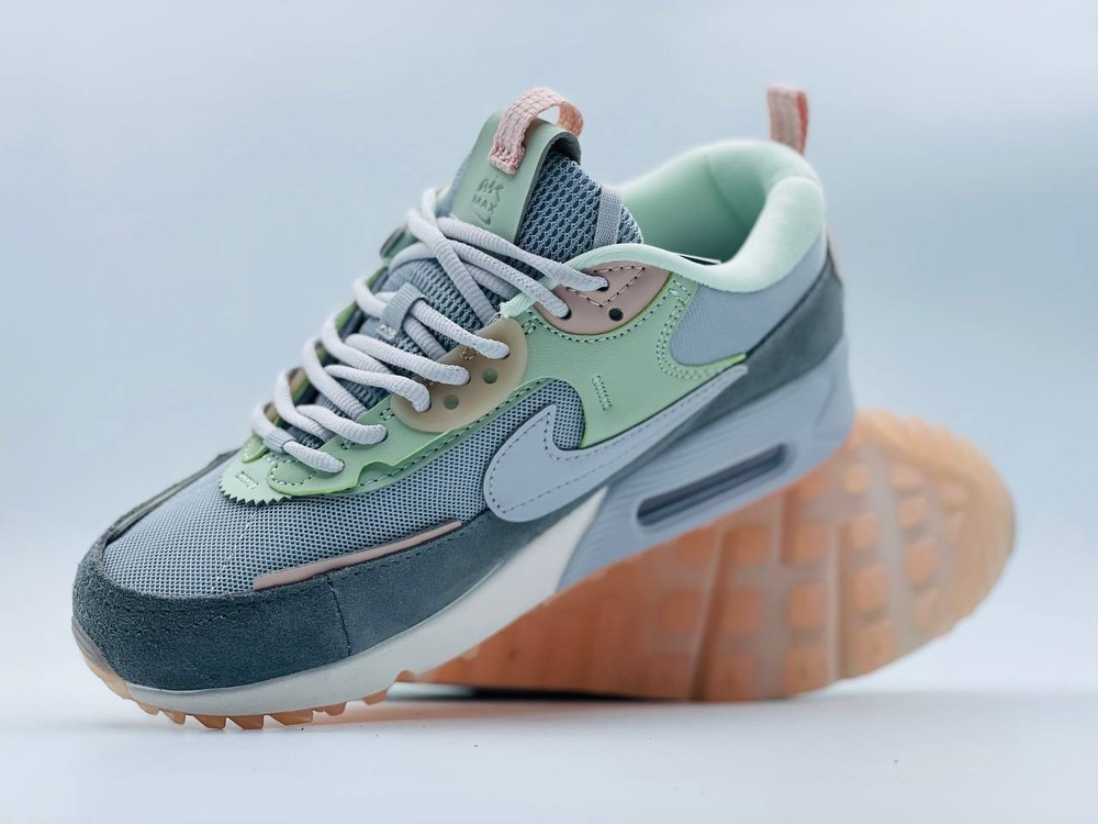 Кроссовки женские Nike Air Max 90 Futura