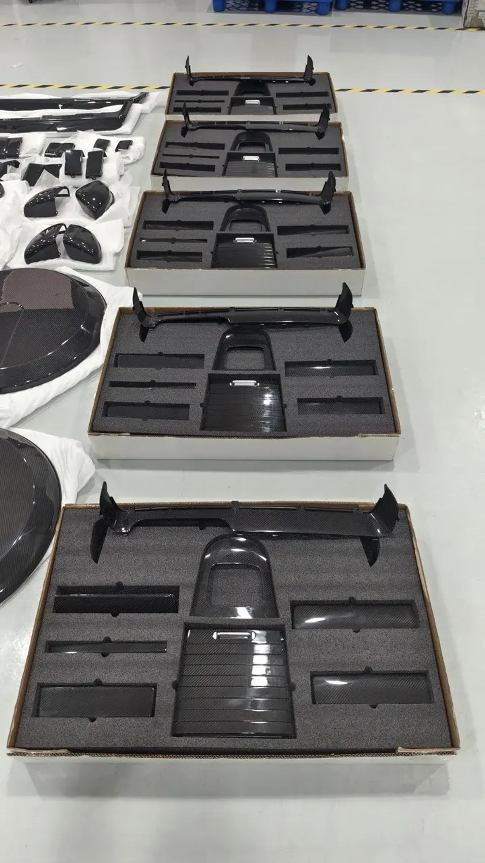 Карбоновые детали интерьера для Mercedes-Benz G-Class W465 2025 Гелик