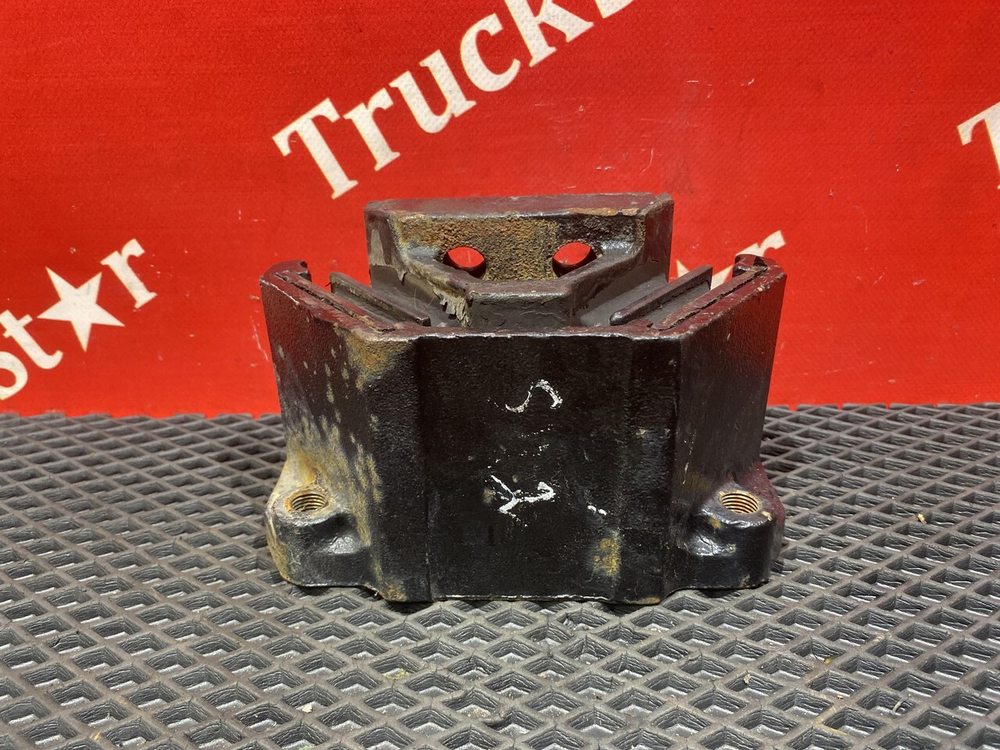 Подушка двигателя передняя 2023г