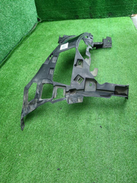 Кронштейн бампера правый Mercedes E W213 (20-23)