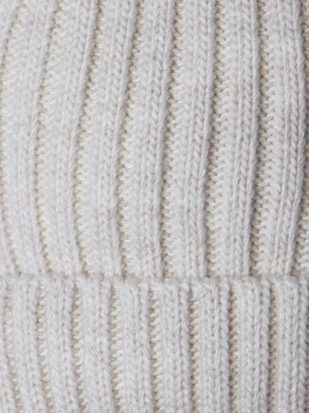 Шапка для девочки на осень