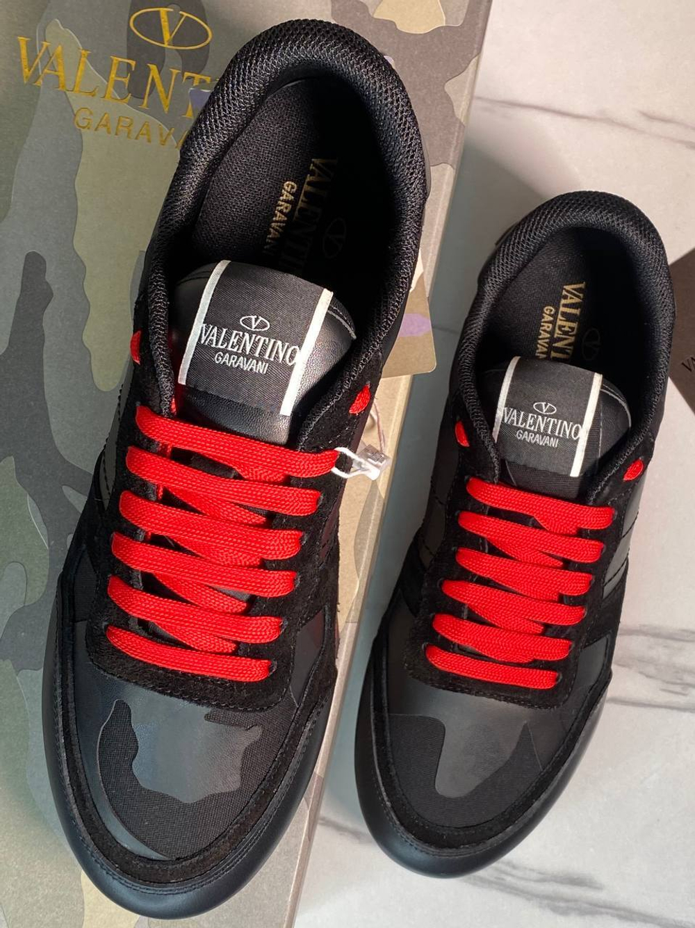 Кроссовки Valentino